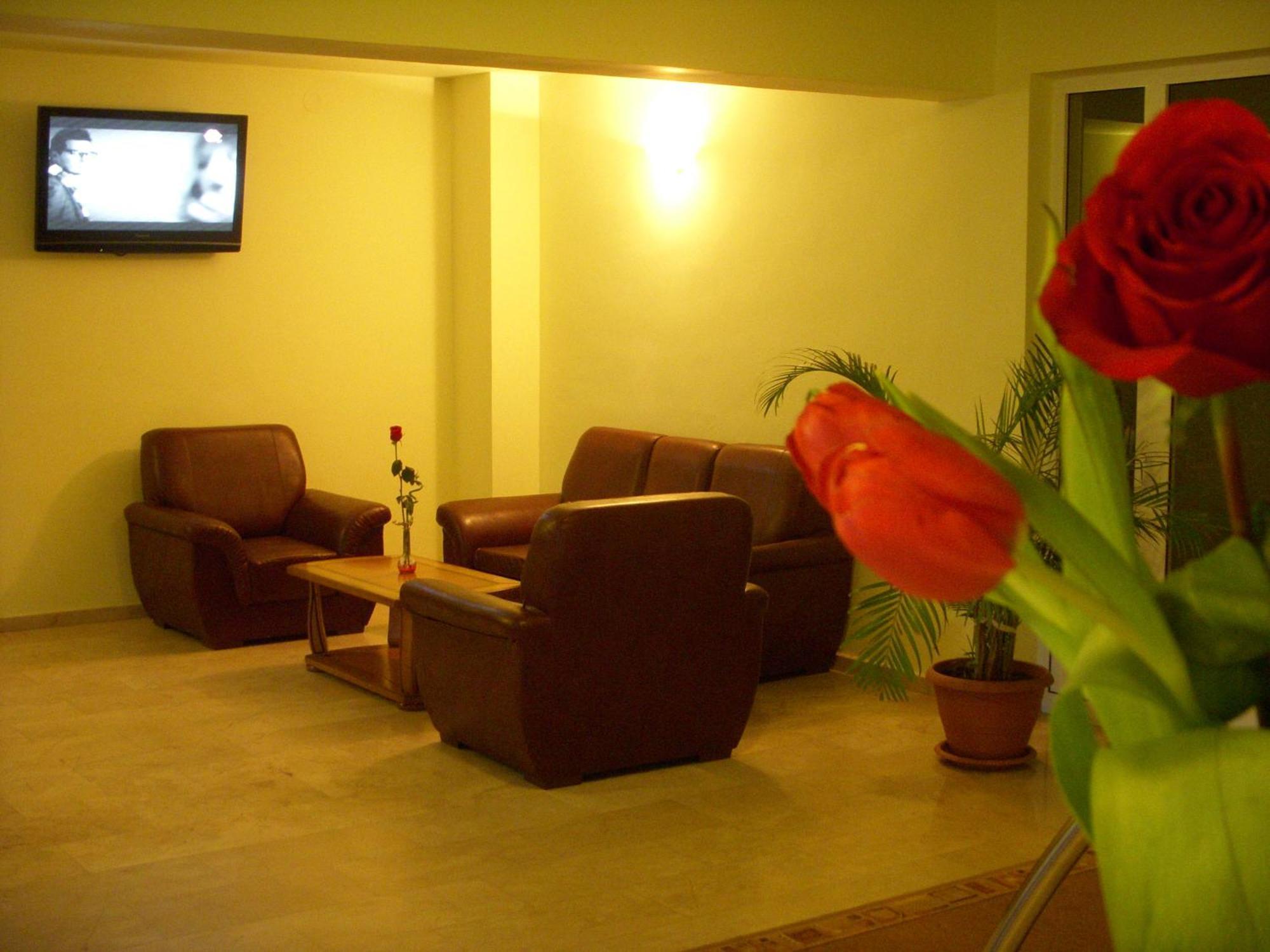 Hotel Decebal Брашов Экстерьер фото