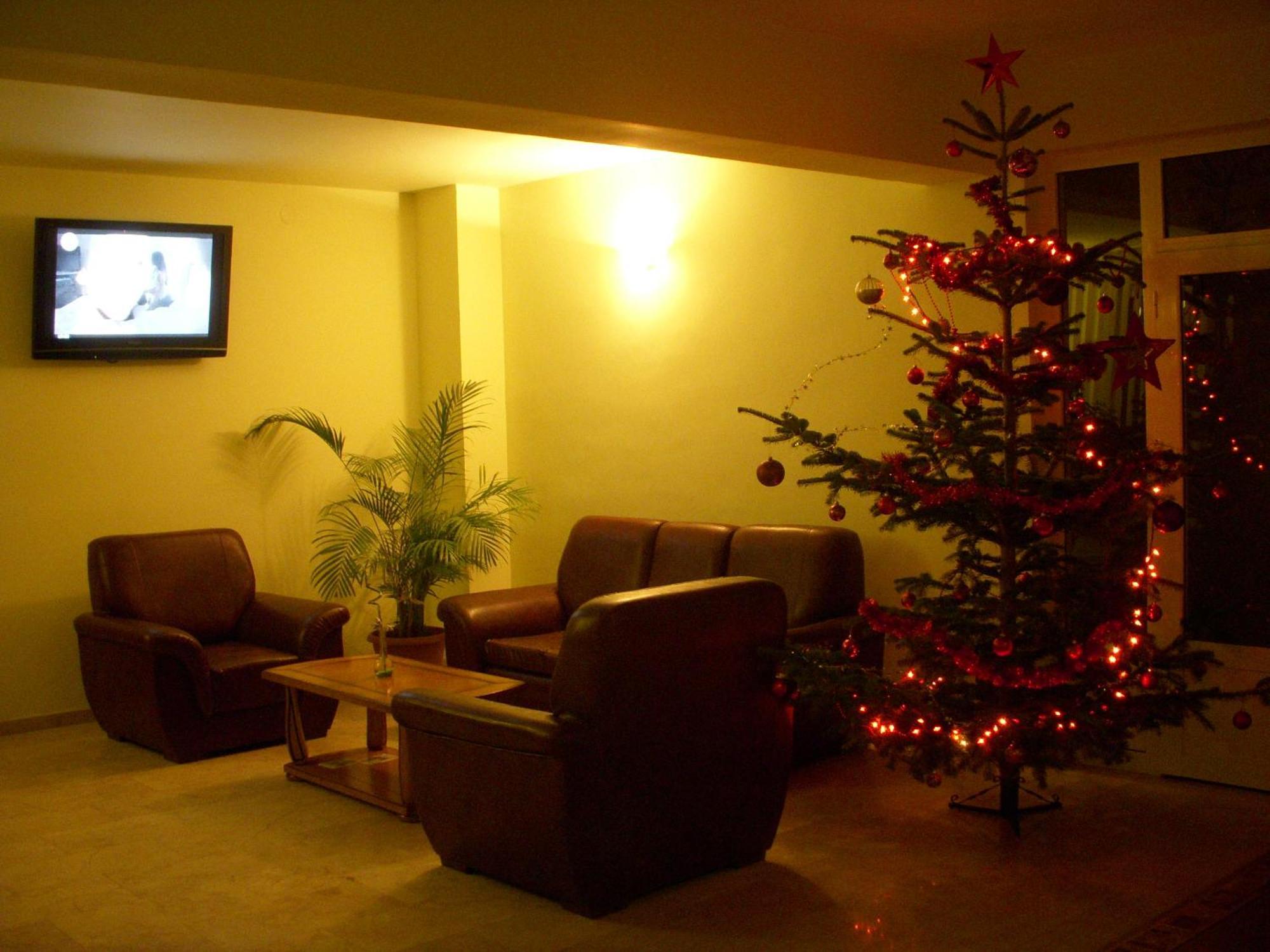 Hotel Decebal Брашов Экстерьер фото
