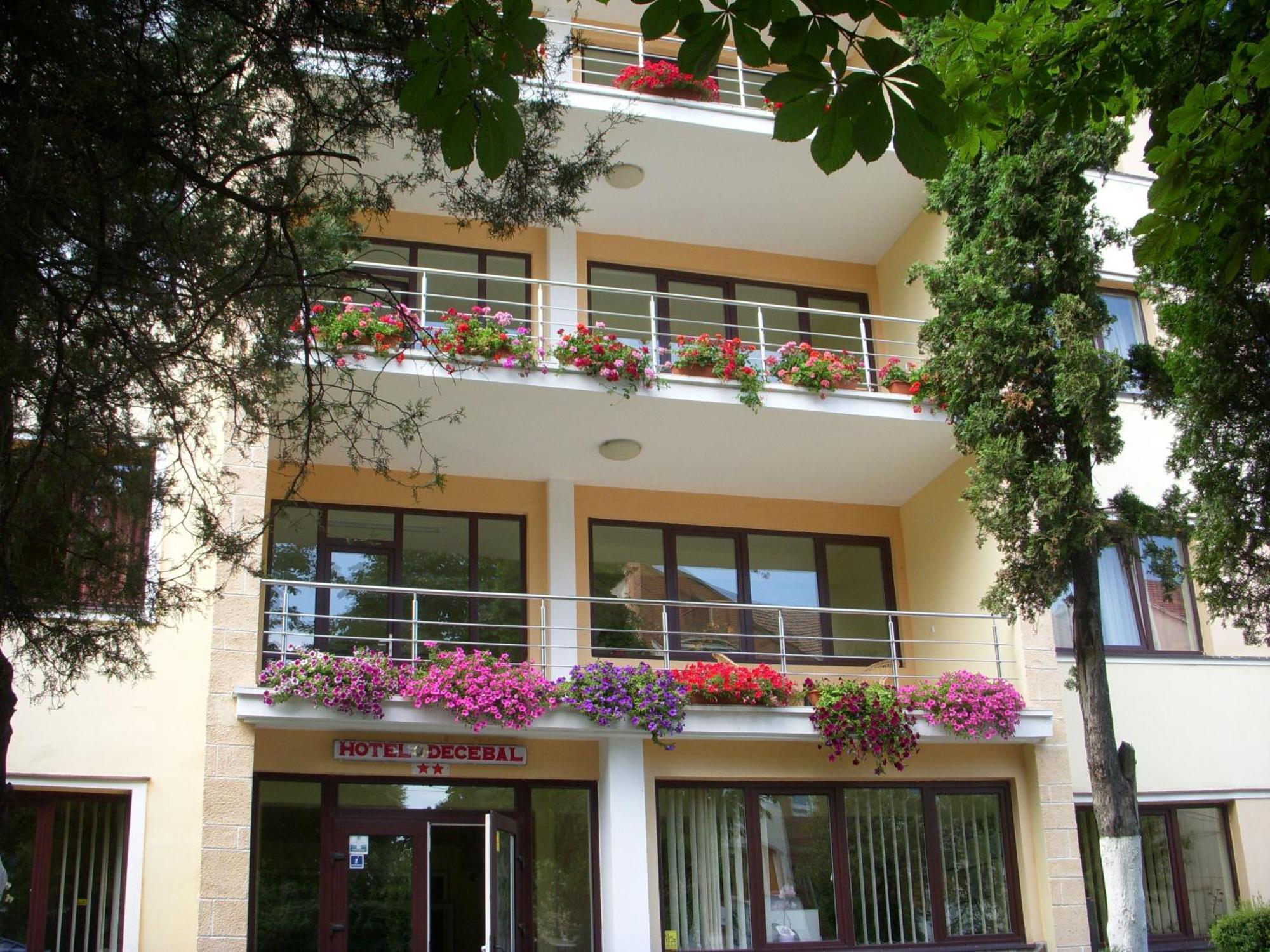 Hotel Decebal Брашов Экстерьер фото