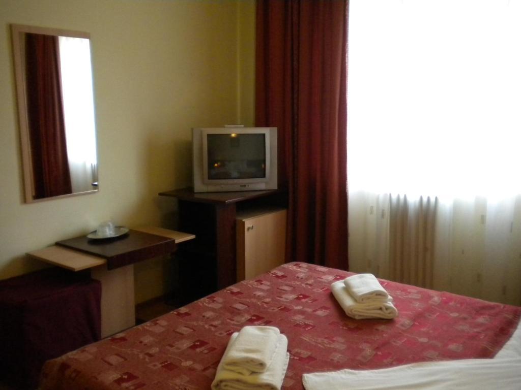 Hotel Decebal Брашов Экстерьер фото